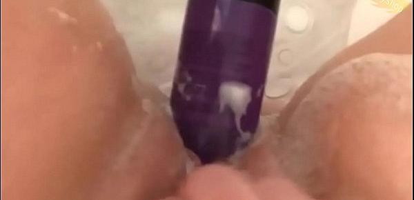  Hot Slut Fists Herself And Fucks A Bottle